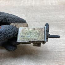 028906283B 72192413  Vacuum valve Audi 80 90 S2 B4