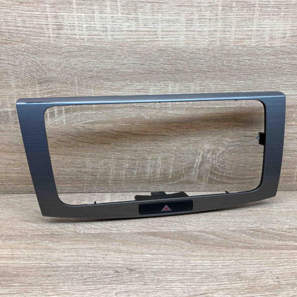 3AA858069H   Radio/GPS head unit trim Volkswagen PASSAT B7