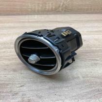 A2058304300 5164580  Dashboard side air vent grill/cover trim Mercedes-Benz C W2