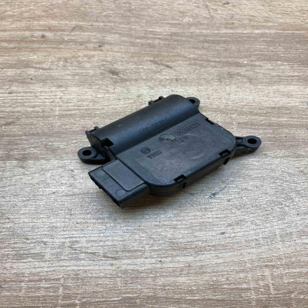 3C0907511 0132801370  Air flap motor/actuator Volkswagen PASSAT B6