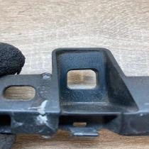 3AA807184   Front bumper mounting bracket Volkswagen PASSAT B7