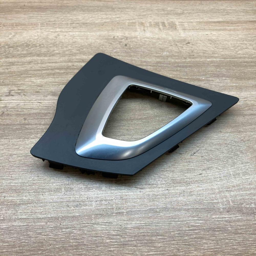 9258319 9234132  Gear shifter surround trim plastic BMW 3 F30 F35 F31