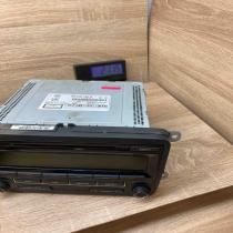 1K0035164H 28438051  Radio/CD/DVD/GPS head unit Volkswagen Jetta VI