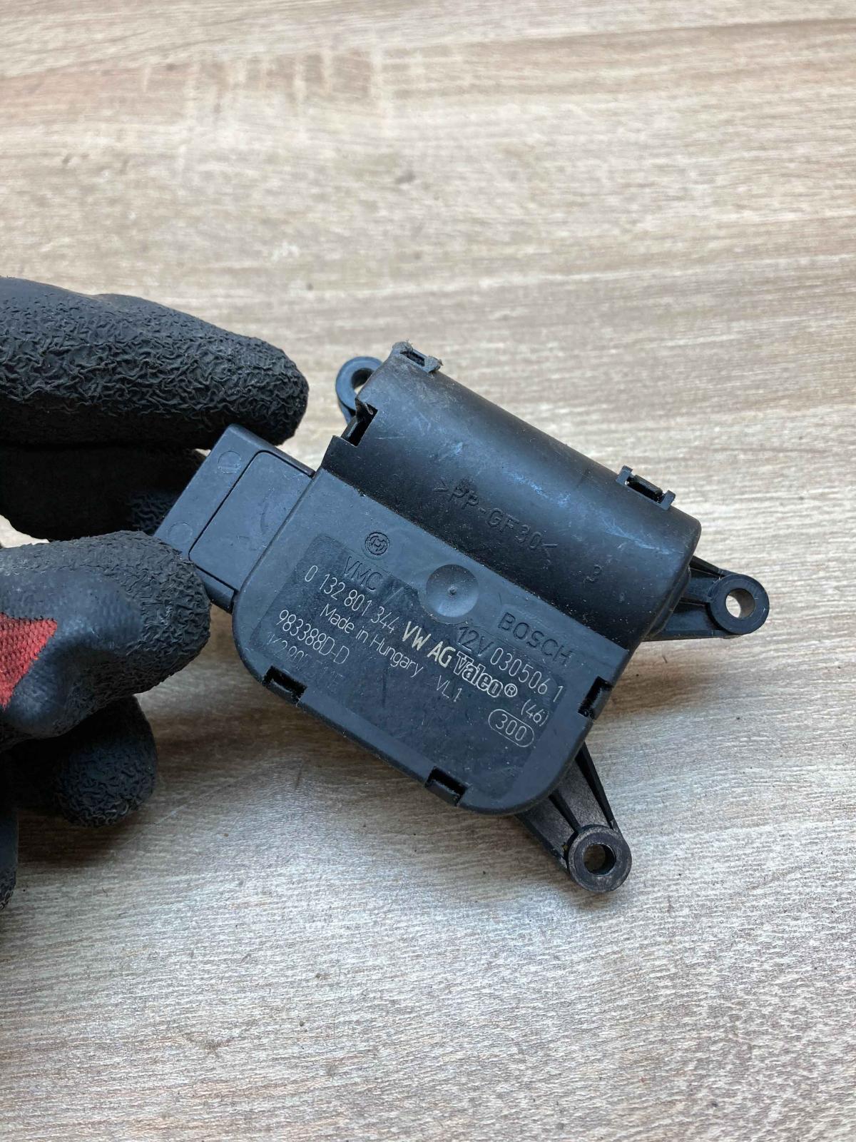 1K2907511E 0132801344  Air flap motor/actuator Volkswagen Tiguan