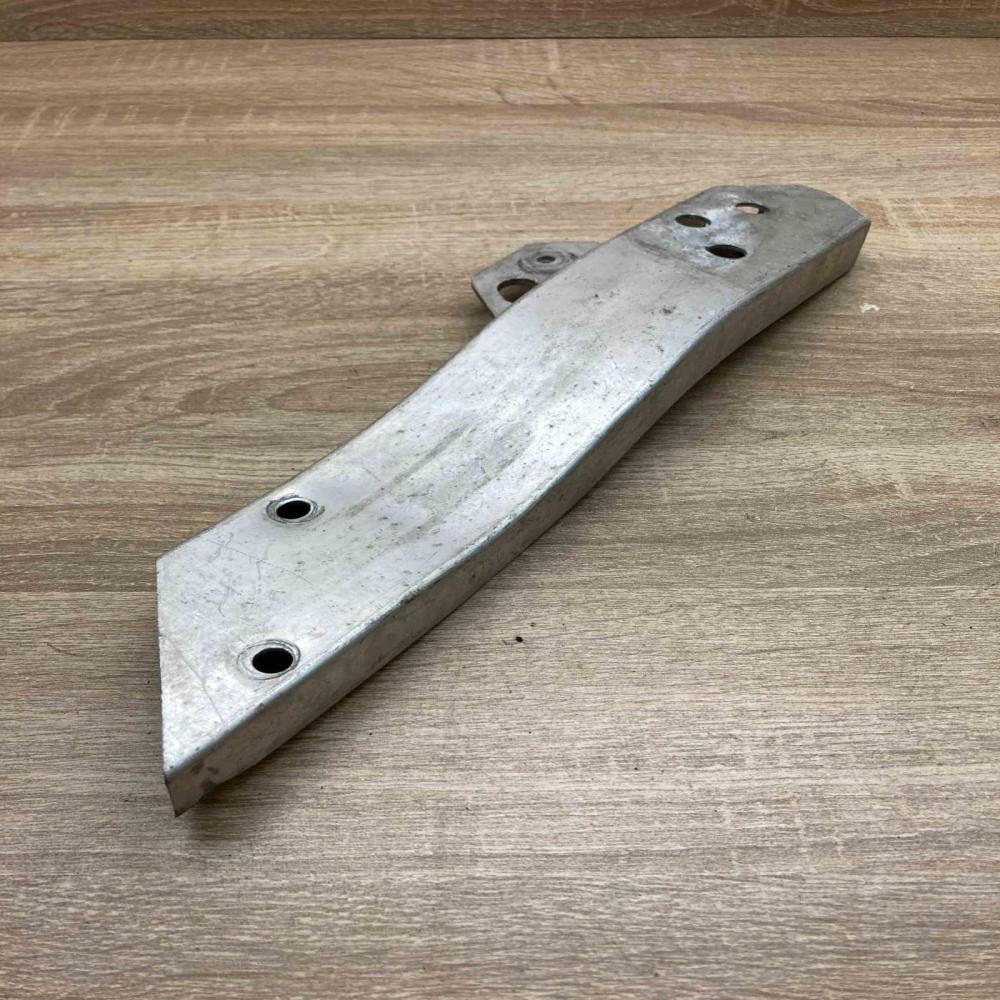 172400759 T52785A  Radiator support slam panel bracket Mercedes-Benz E W213