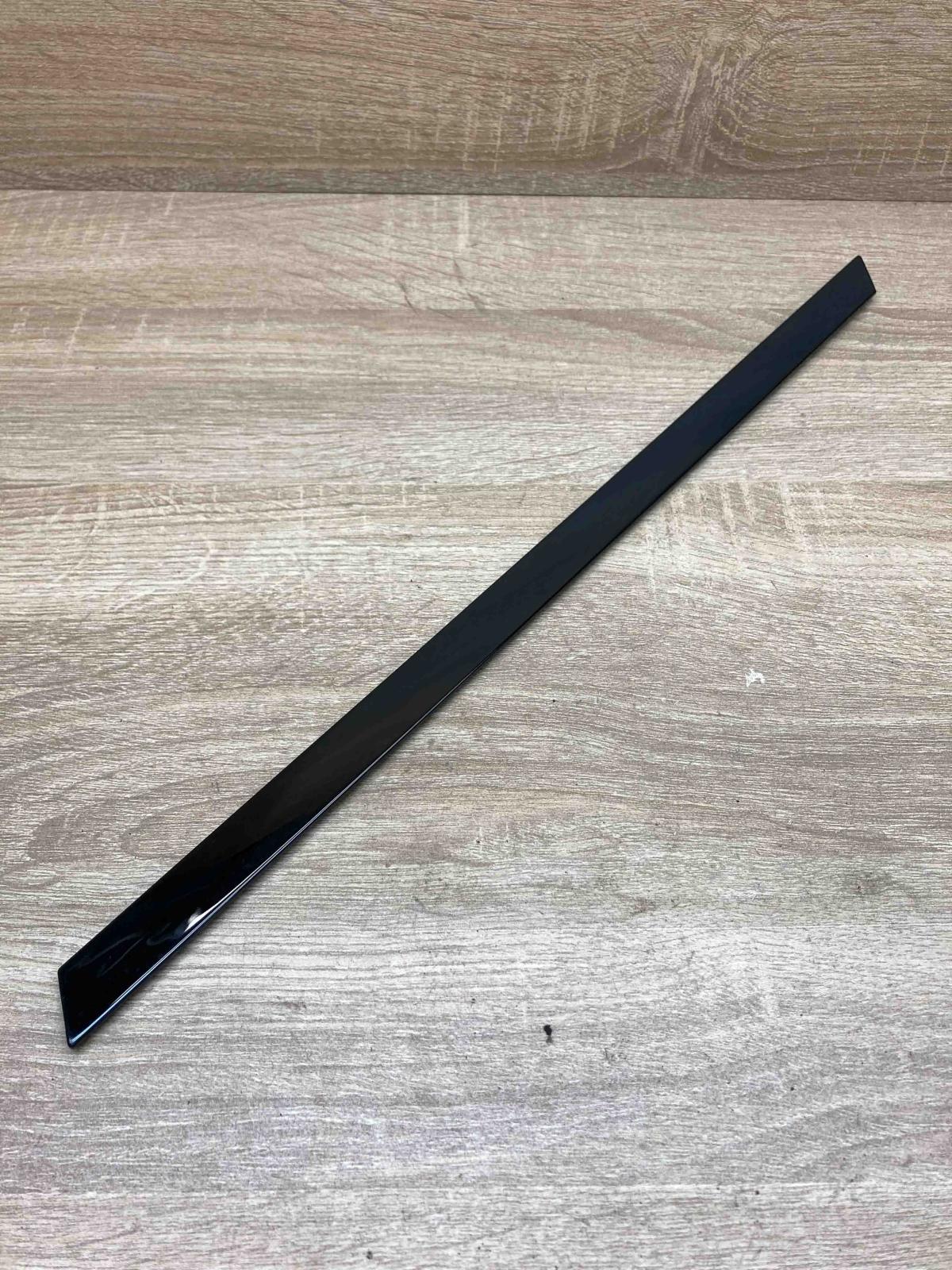 FDK62278864AL BQ7ND  Rear door glass trim molding Land Rover Range Rover Sport L