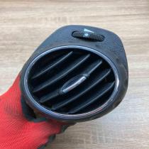 225495   Dash center air vent grill Alfa Romeo GT