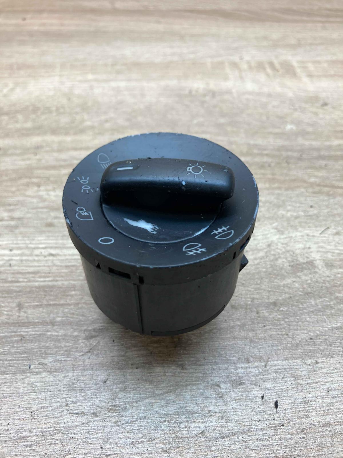 1K0941431AH  0626 Light switch Volkswagen Golf V