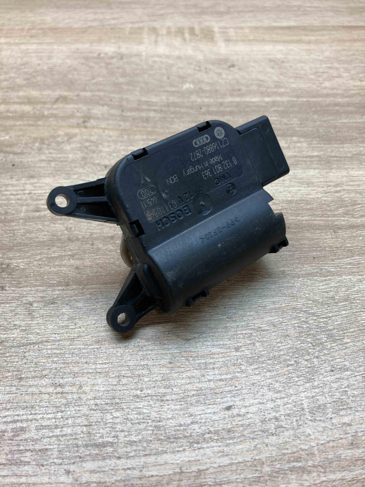 0132801363 CZ116880 2872  Air flap motor/actuator Volkswagen PASSAT B6