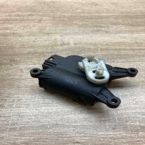 0132801363 CZ116880 2872  Air flap motor/actuator Volkswagen PASSAT B6