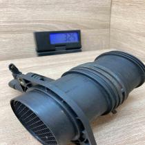 0280217121  566 Mass air flow meter Audi A3 S3 8L