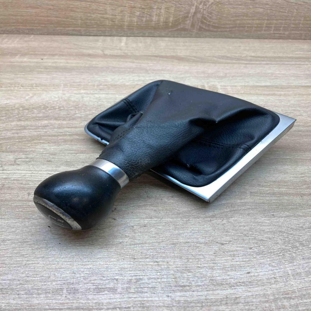 3AA711113C   Gear lever shifter trim leather/knob Volkswagen PASSAT B7