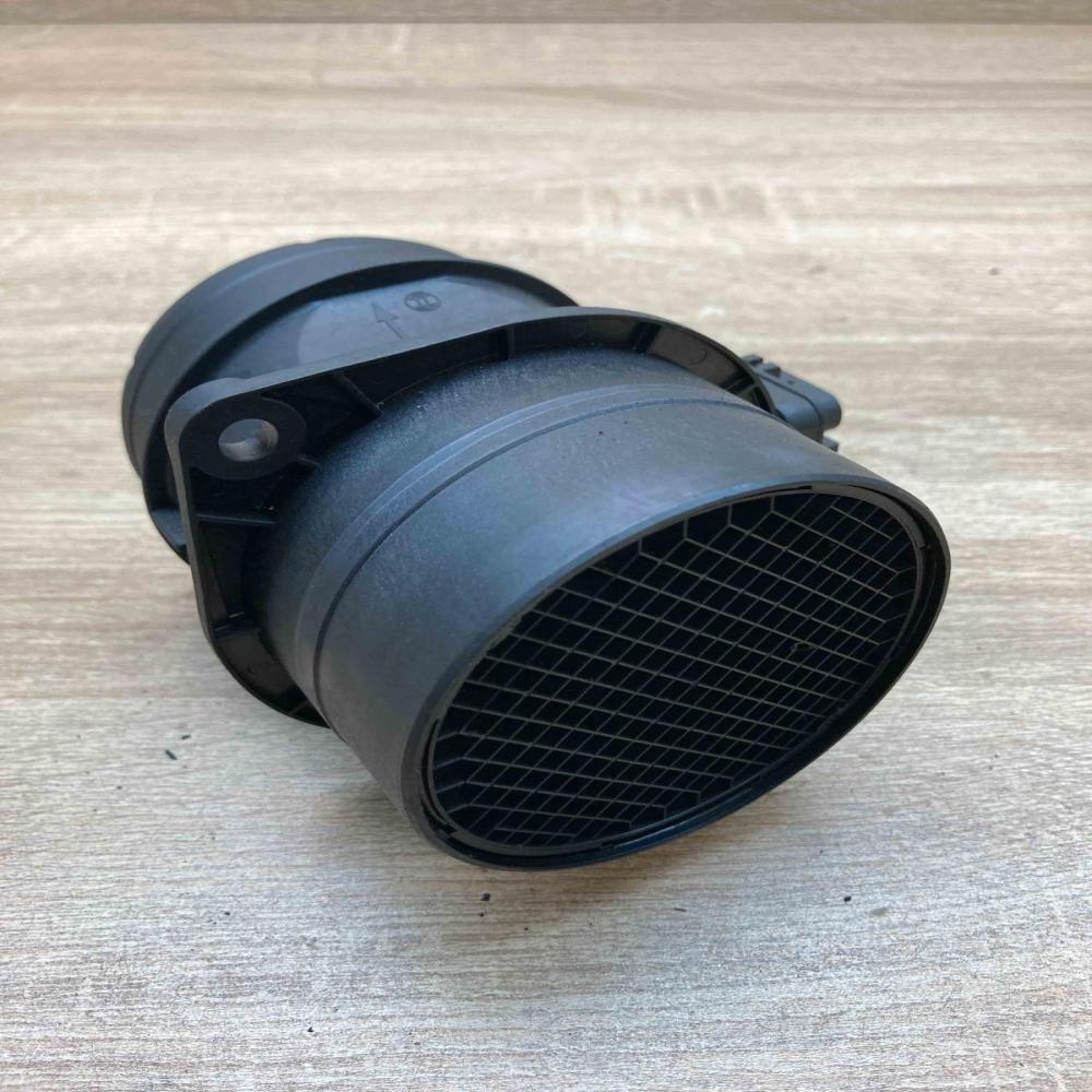 03L906461A 0281002956  Mass air flow meter Skoda Superb B8 (3V)