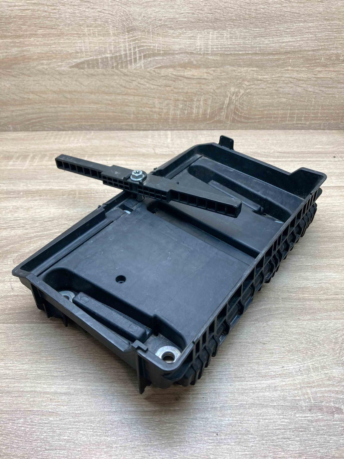 A2056200118 A2056200018  Battery tray Mercedes-Benz E W212