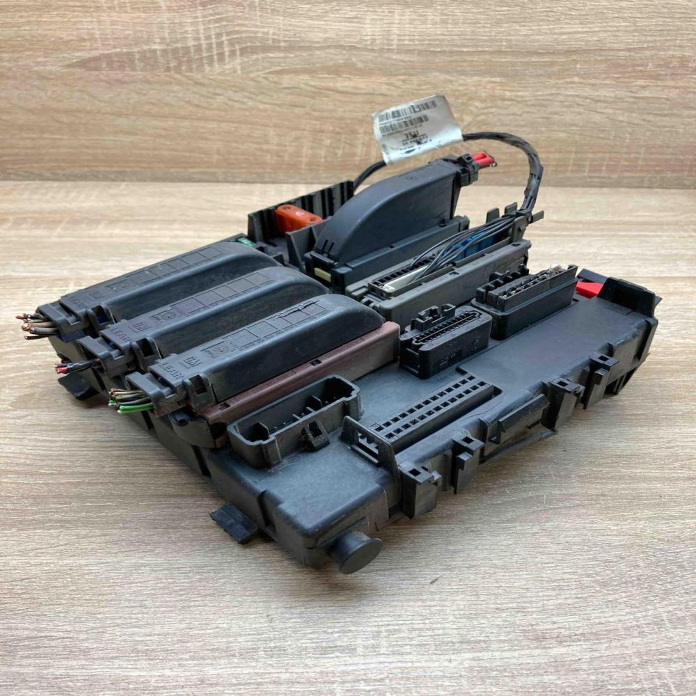 460023260 519031108  Fuse module Opel Signum