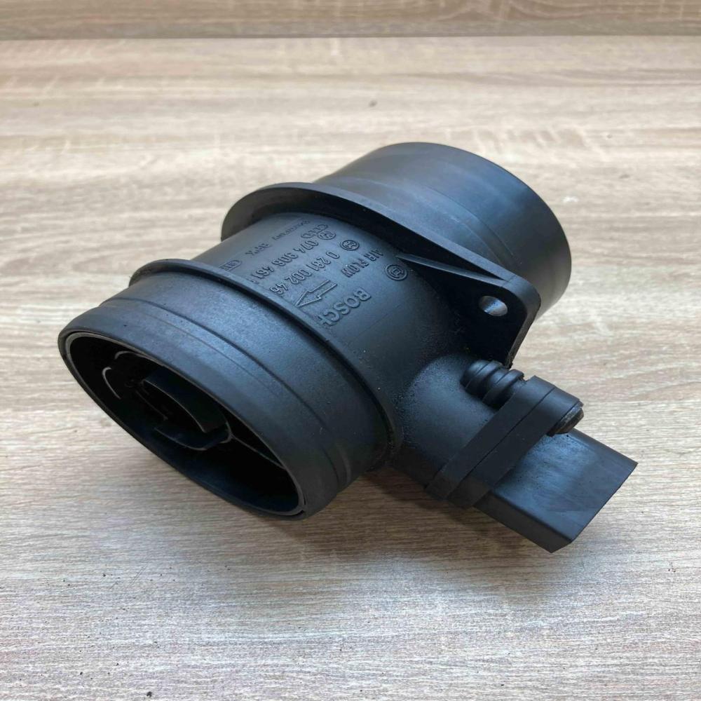 074906461B 0281002461  Mass air flow meter Volkswagen PASSAT B6