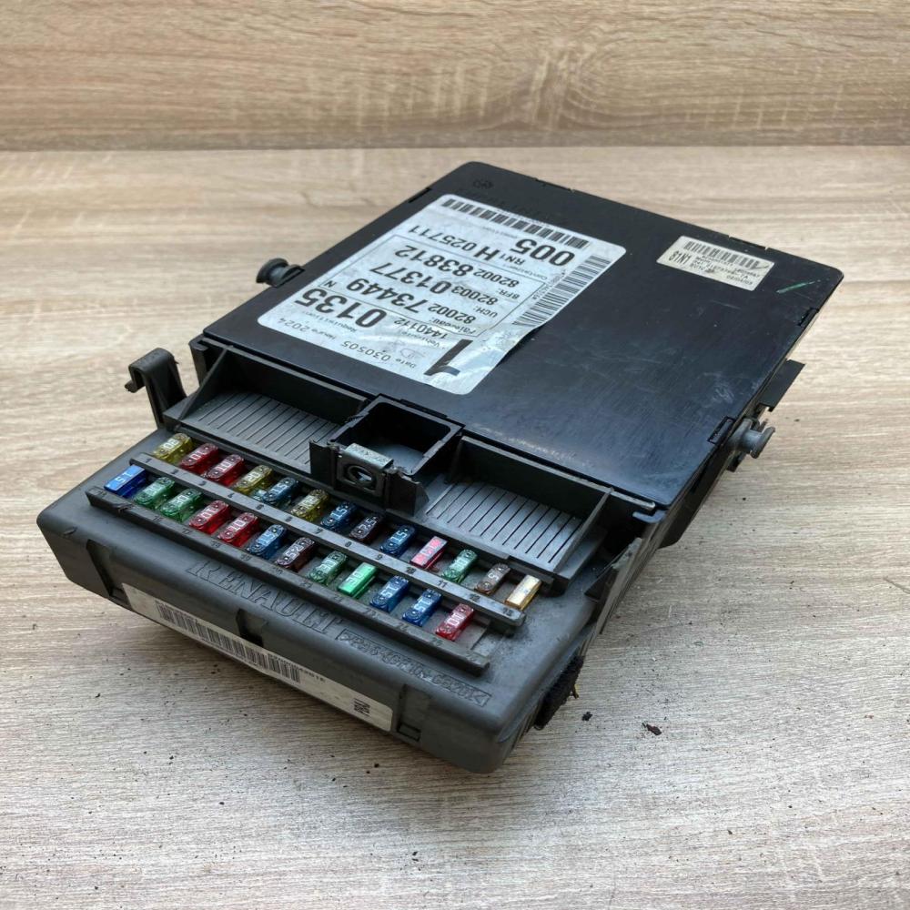 8200004201E 18038557 PBAJ Fuse module Renault Espace -  Grand espace IV