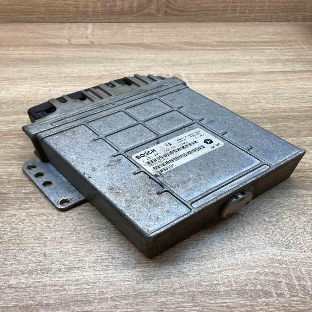 P04686660AD 0281001333  Engine control unit/module ECU Chrysler Voyager