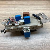 24350 4U100 0619001  Fuse module Nissan Almera Tino