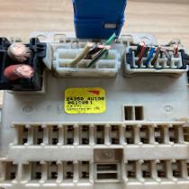 24350 4U100 0619001  Fuse module Nissan Almera Tino