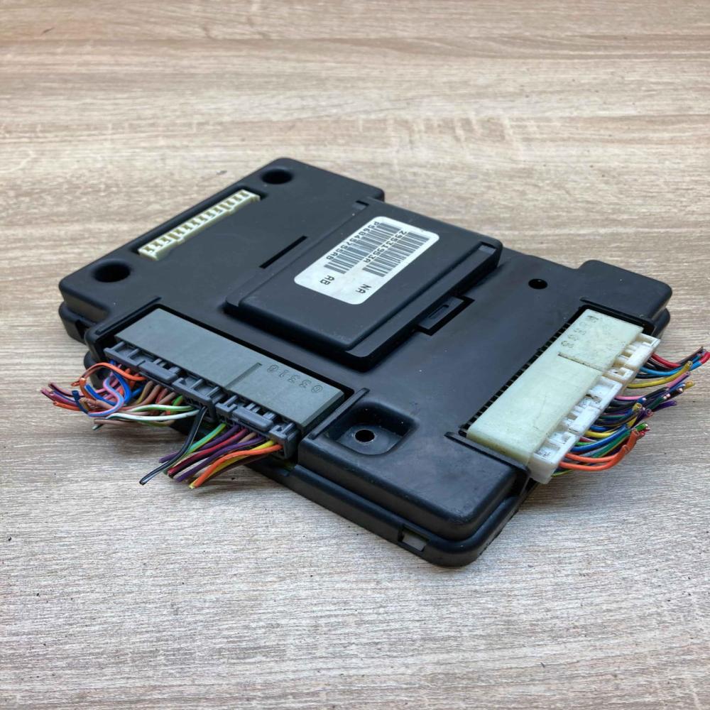 P04602379AN 04602379AN  Fuse module Chrysler Sebring (ST-22 - JR)