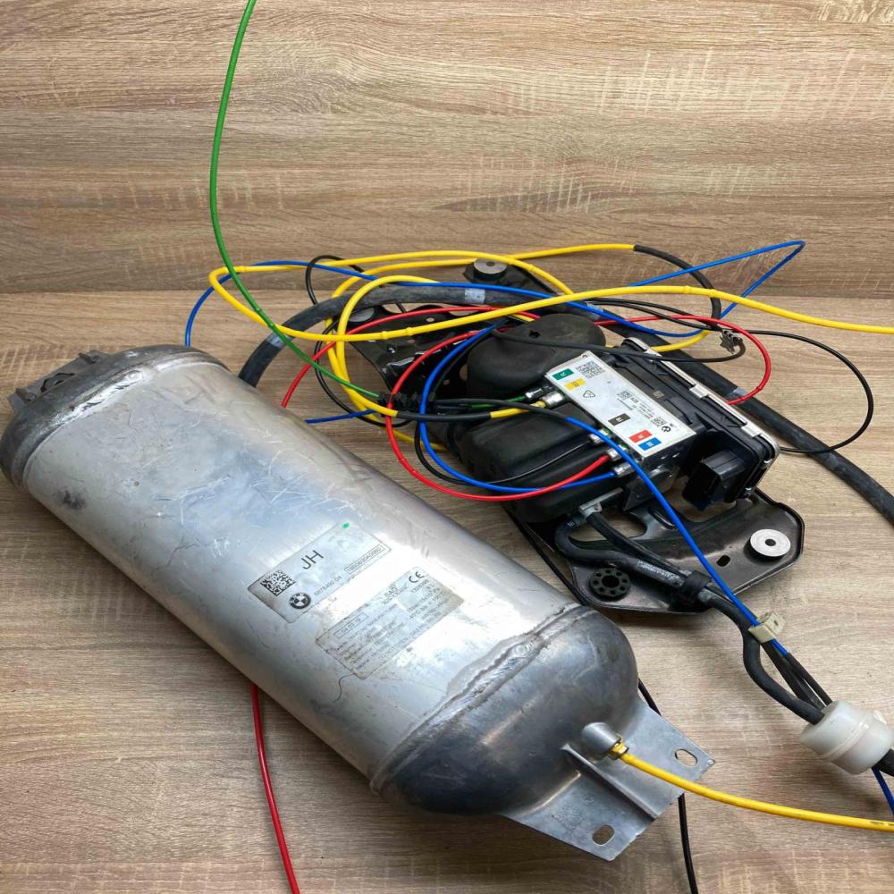 6897112 6878492  Air suspension compressor/pump BMW X5 G05