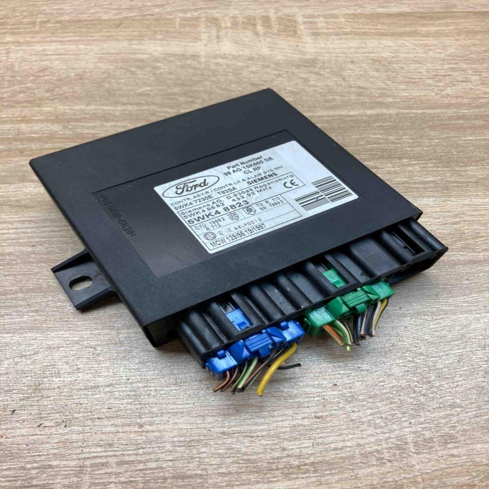 98AG15K600DE 5WK47230E T83SA Comfort/convenience module Ford Focus
