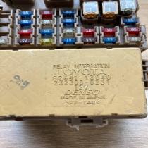 82641 13040 232300 0231  Fuse module Toyota Corolla Verso E121