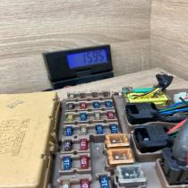 82641 13040 232300 0231  Fuse module Toyota Corolla Verso E121