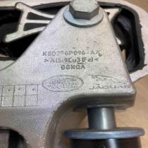 K8D2 6P096 AA K8D2 6F030 AA  Engine mount bracket Land Rover Evoque II