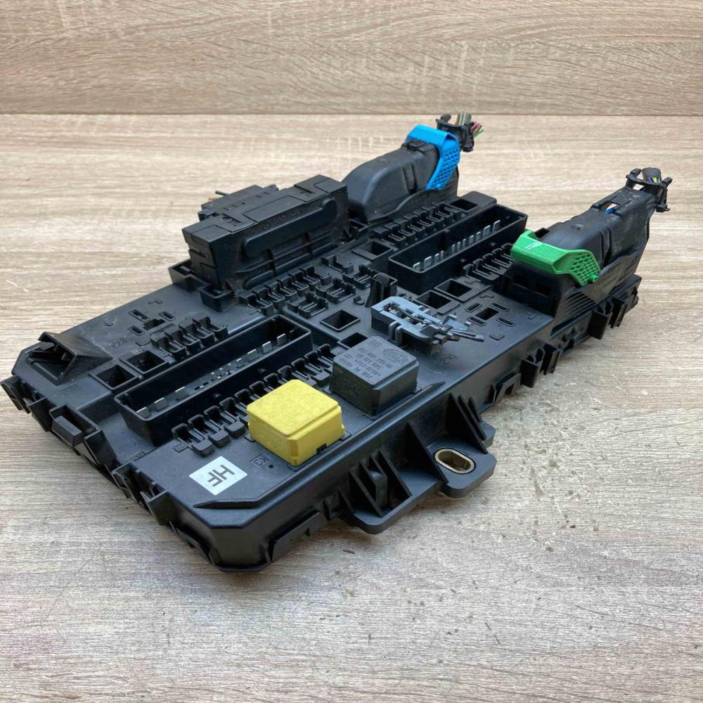 13206758 5DK008669 GM Fuse module Opel Astra H