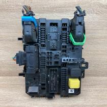 13206758 5DK008669 GM Fuse module Opel Astra H