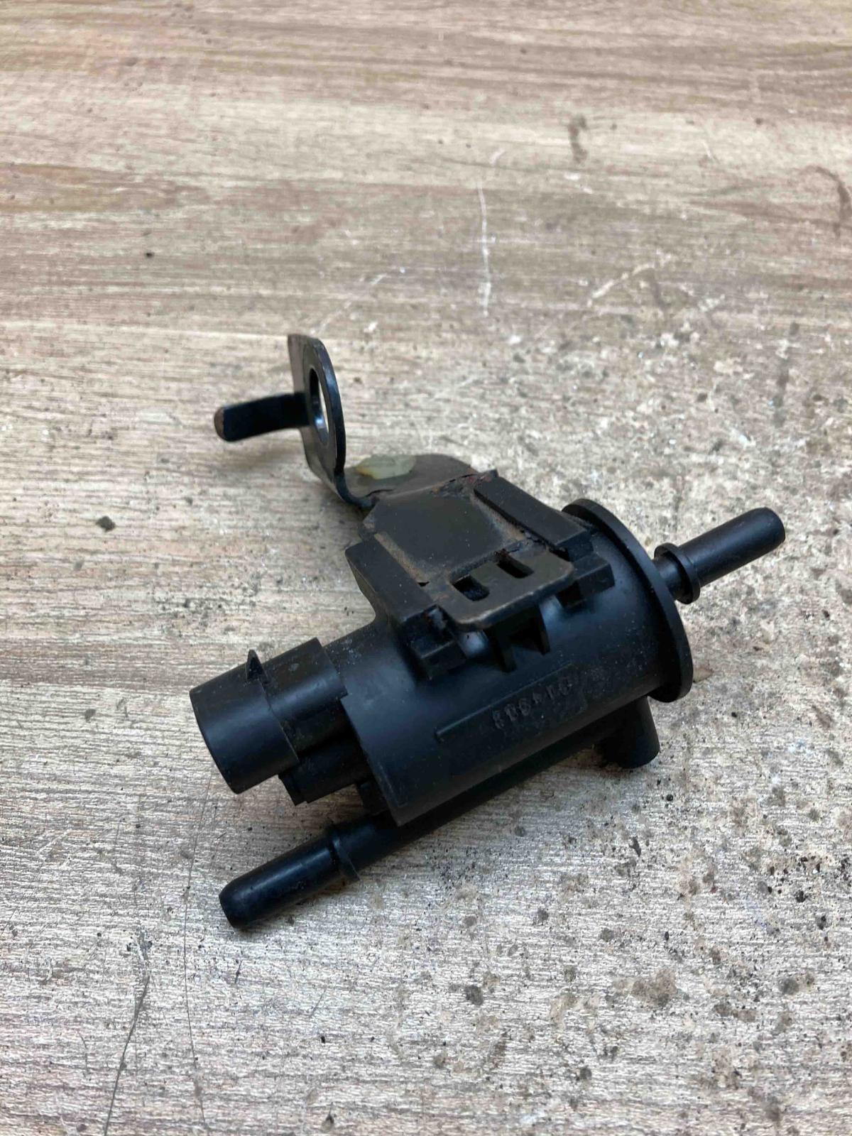 1997278  Bracket Turbo solenoid valve Saab 9-3 Ver1