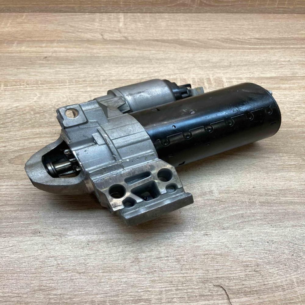 8589891 0001148515  Starter motor BMW 5 G30 G31