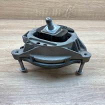 2284817 080915 4A Engine mount bracket BMW M3 F80