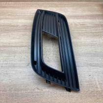 8K0807682K  Right Front fog light trim/grill Audi A4 S4 B8 8K