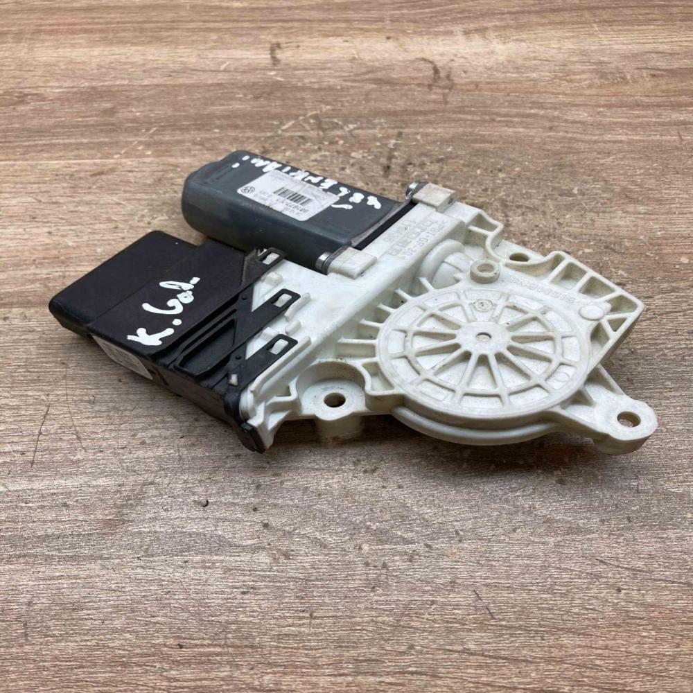 975280 200 3C09959703  Rear door window regulator motor Volkswagen PASSAT B6