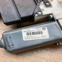 3C9959704 975281 200  Rear door window regulator motor Volkswagen PASSAT B6