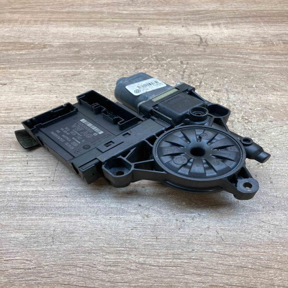 1K0959792N 1K0959702AR  Front door window regulator motor Volkswagen Passat Allt