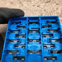 1096033J   Fuse module Renault Megane I
