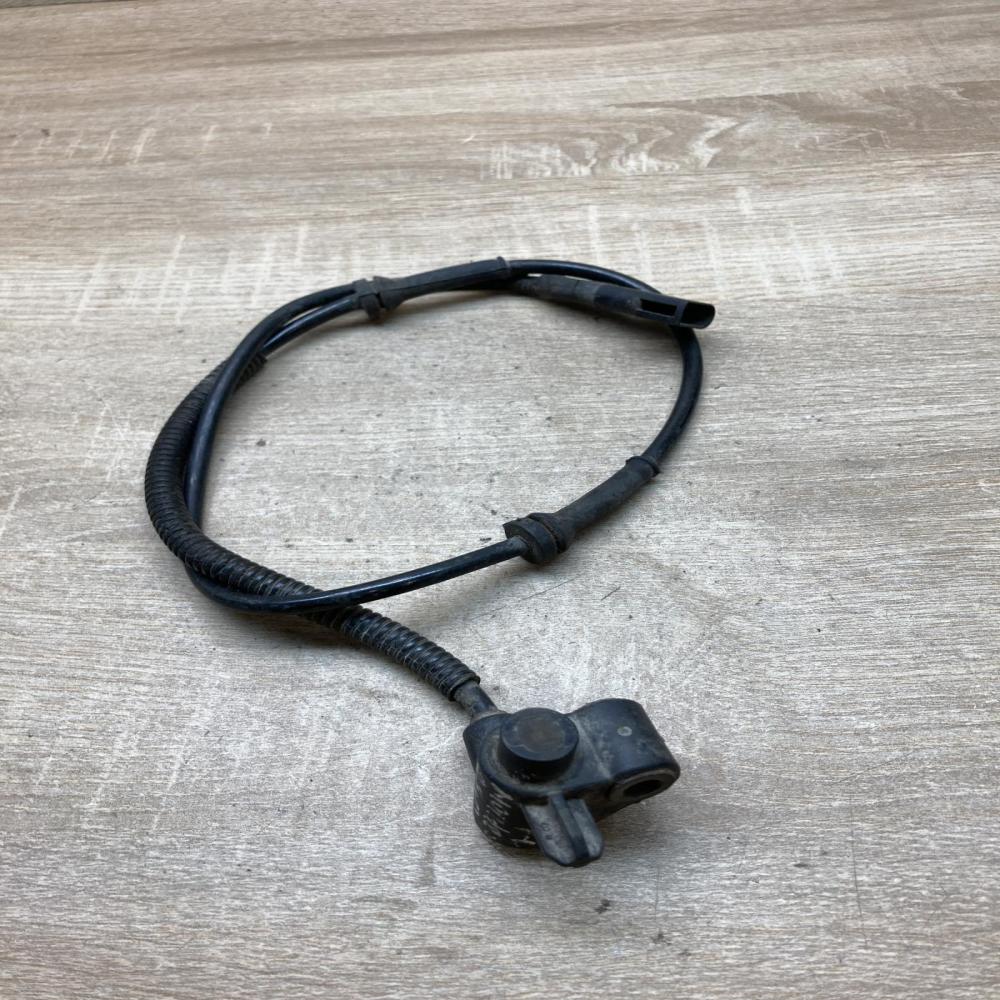 93BB 2B372 AH   ABS wheel speed sensor Ford Mondeo MK I