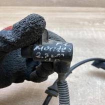 93BB 2B372 AH   ABS wheel speed sensor Ford Mondeo MK I