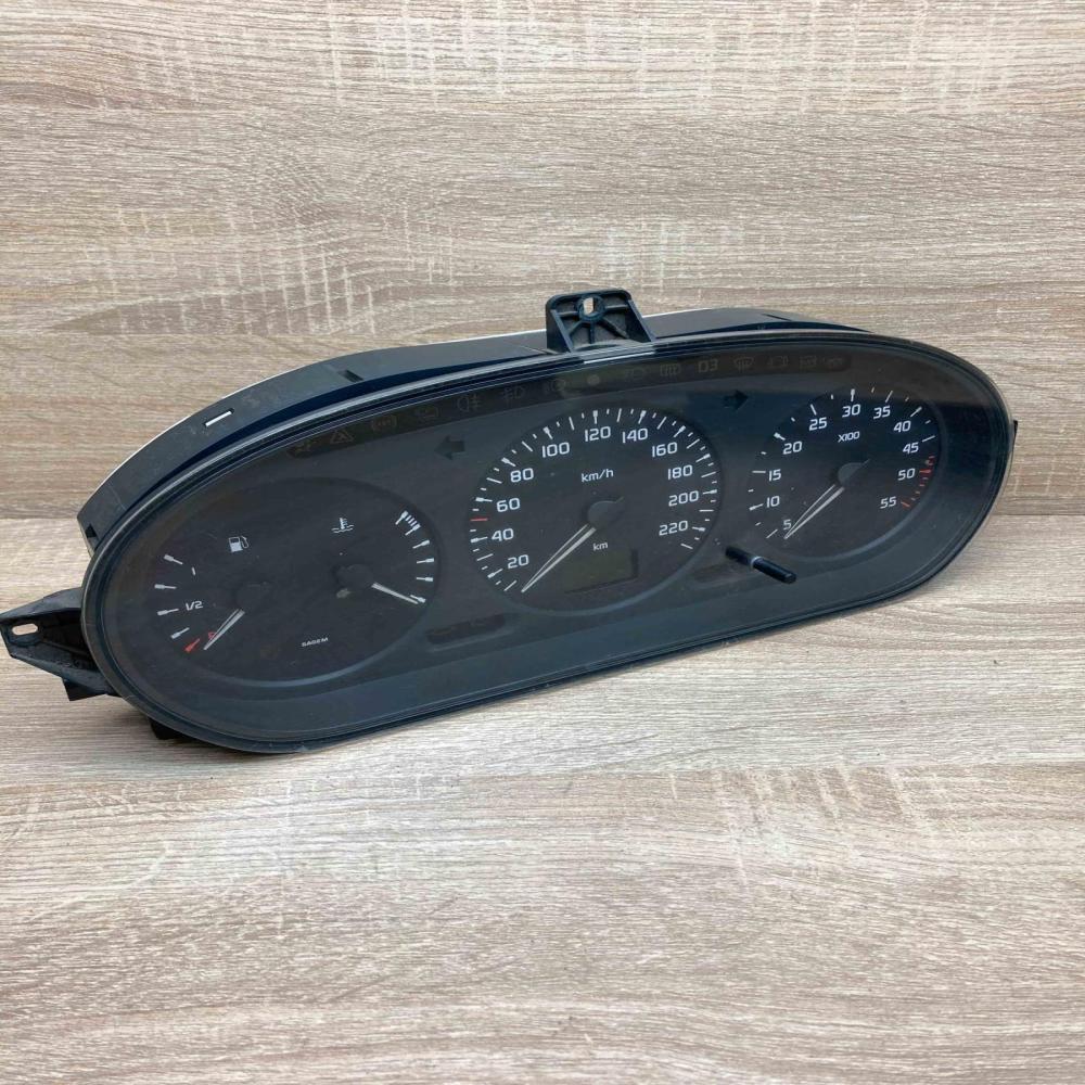 21578161 2   Speedometer (instrument cluster) Renault Megane II