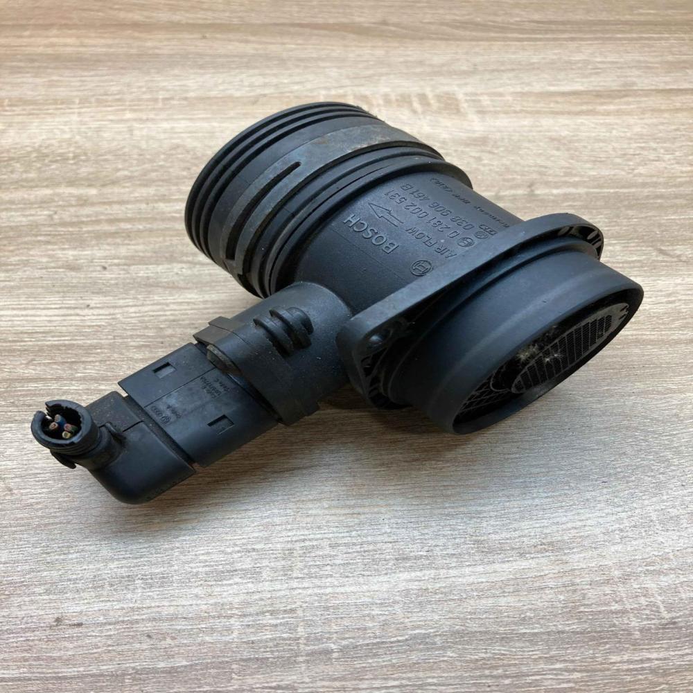 038906461B 0281002531  Mass air flow meter Volkswagen Golf IV