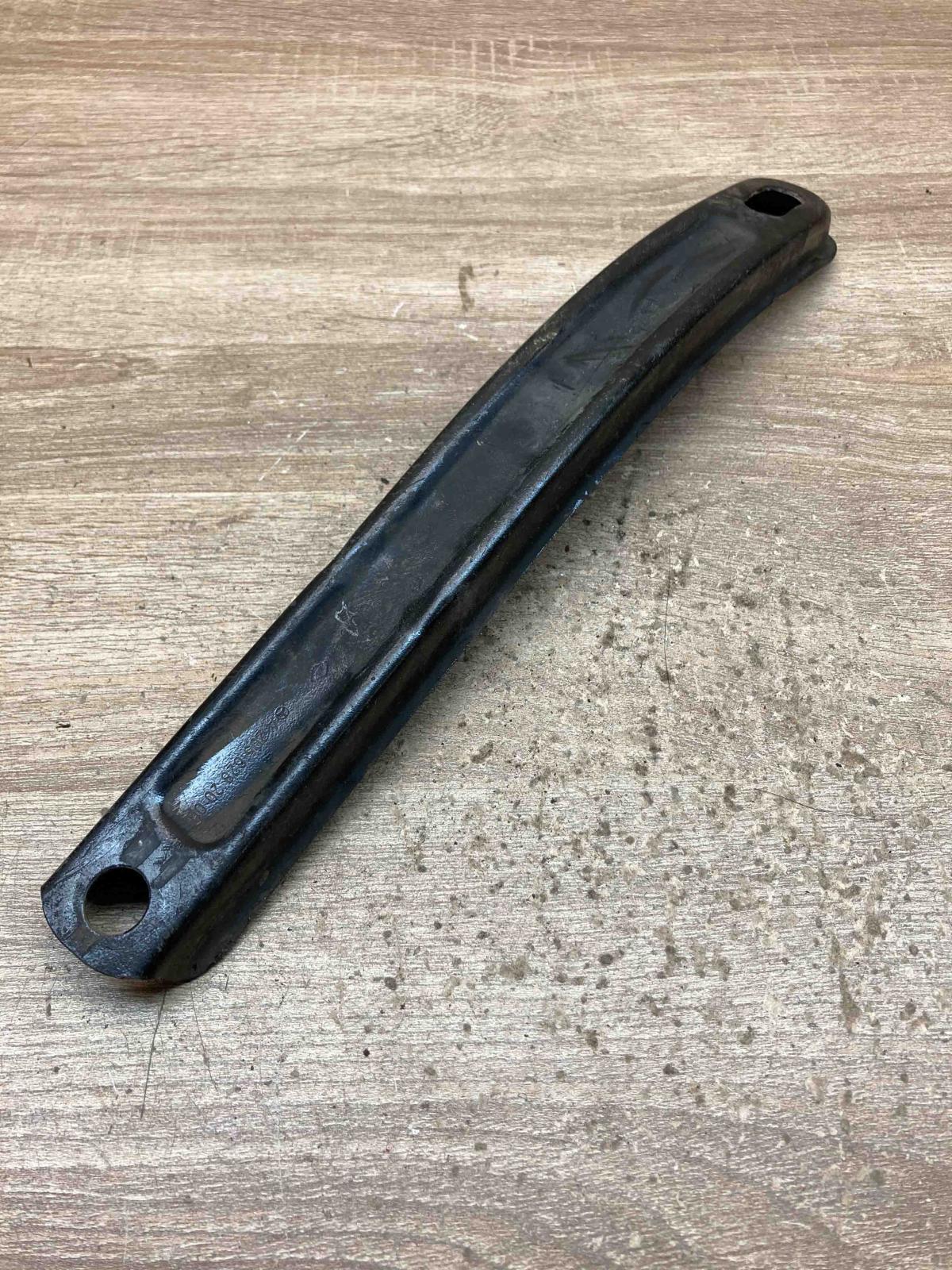 A2056282000   Other front suspension part Mercedes-Benz C W205