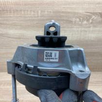6860492 140115  Engine mount bracket BMW 3 F30 F35 F31