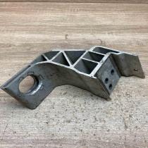 A2055014220 004160404B  Radiator mount bracket Mercedes-Benz C W205