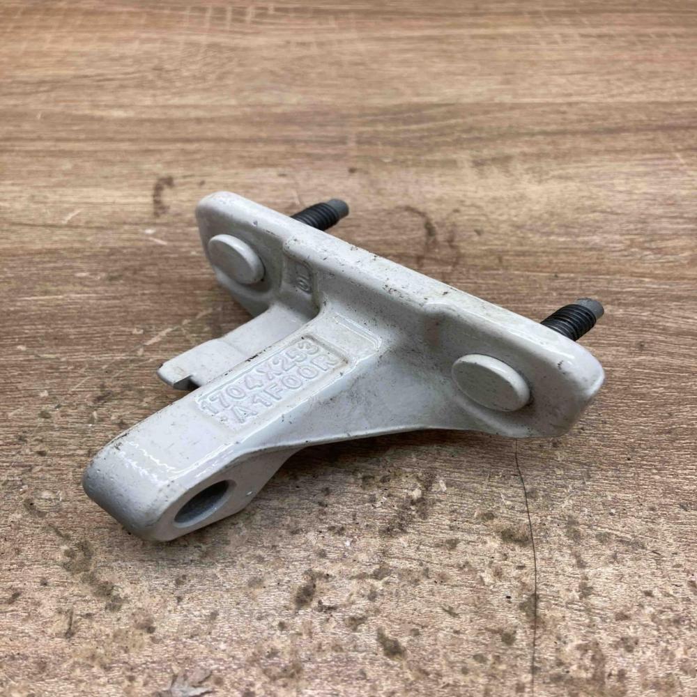 1704X253 A1F00R  Front door upper hinge Mercedes-Benz GLC X253 C253