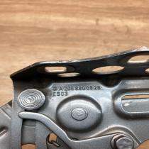 A2058800828   Engine bonnet/hood hinges Mercedes-Benz C W205