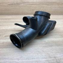 8573422 8585001  Air intake duct part BMW 5 G30 G31
